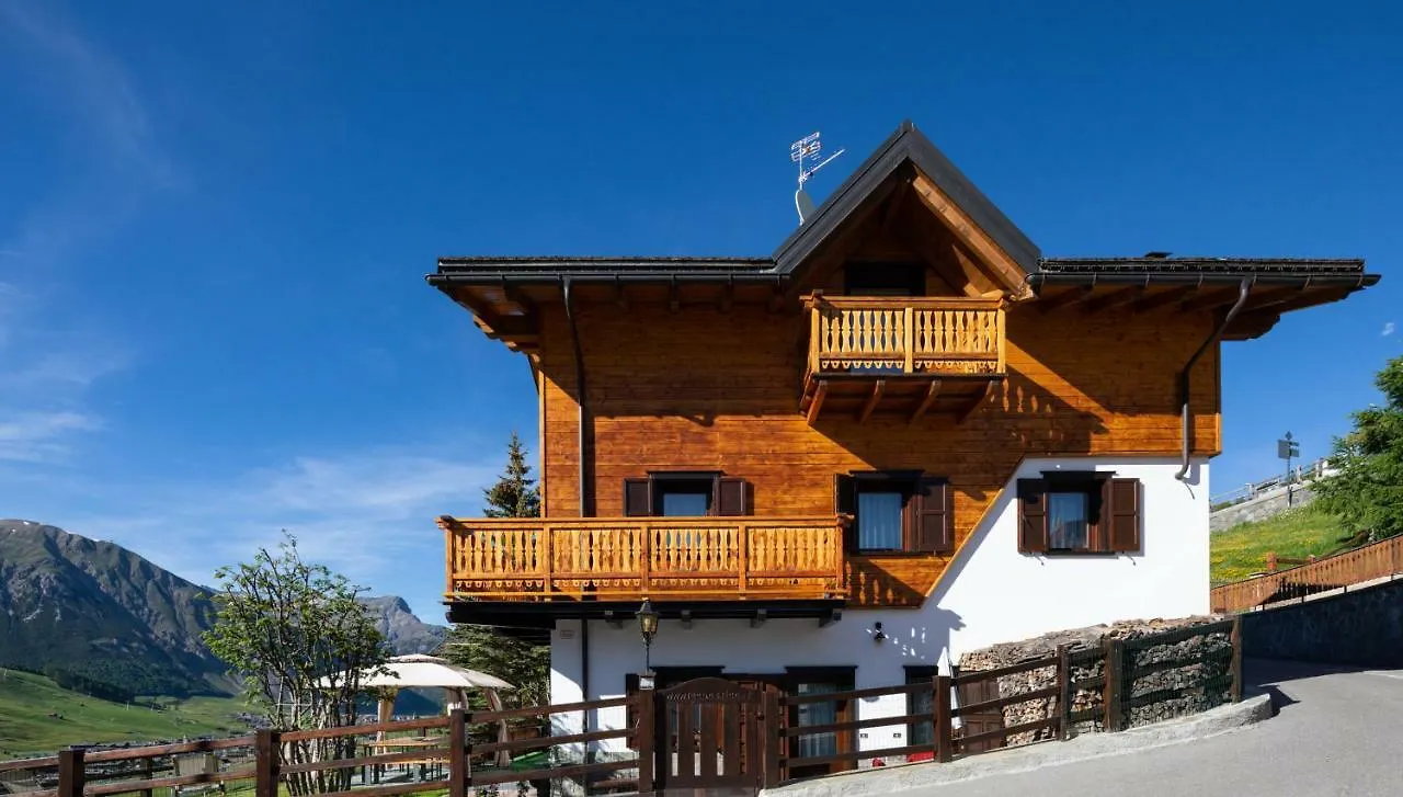 Tea Bastian Daire Livigno 0*,